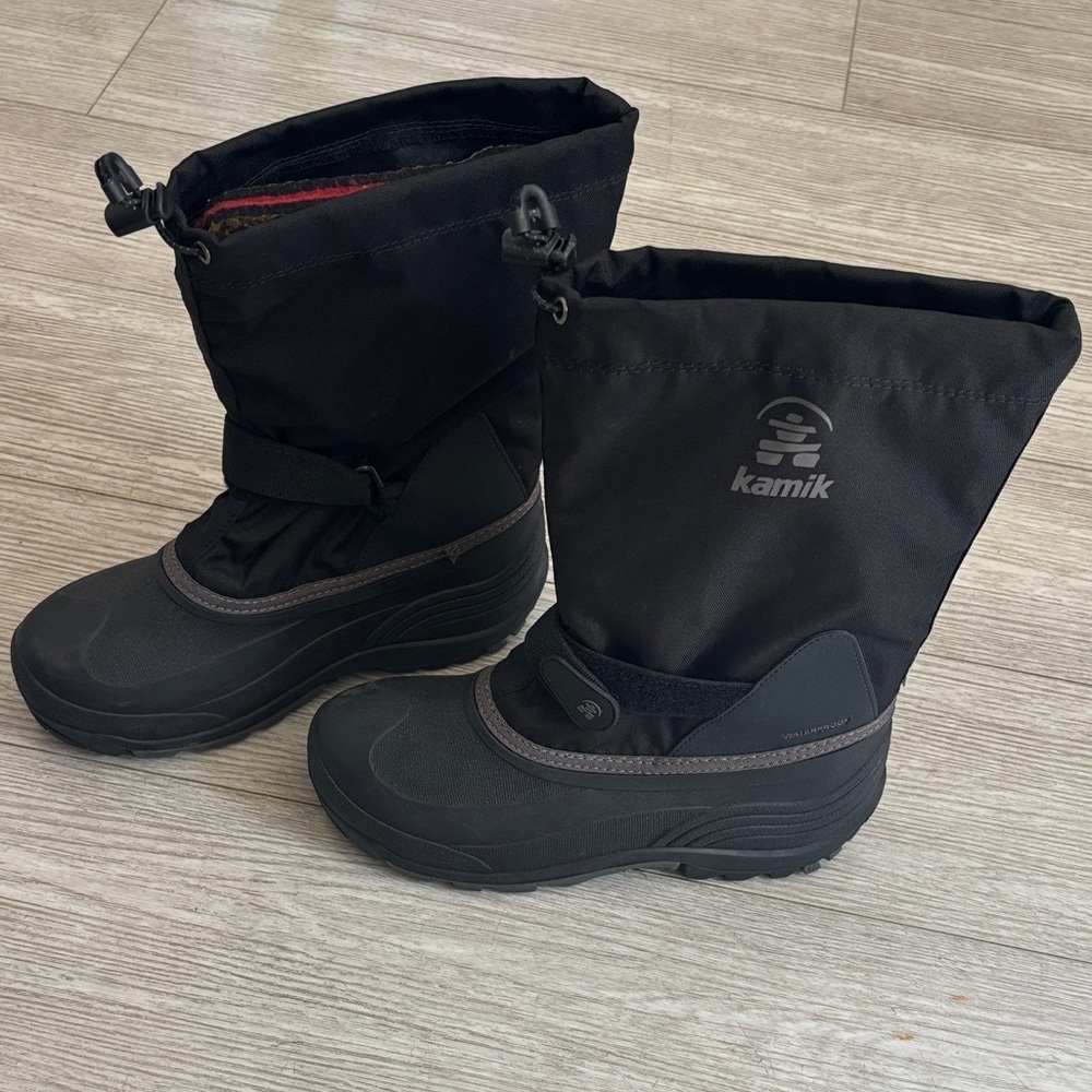 Kamik Waterbug 5 Black Charcoal Boots size 7